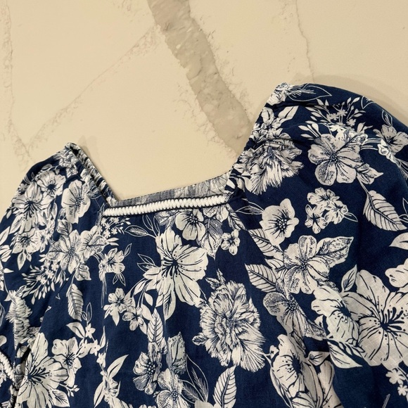 C&C California Floral Puff Sleeve 100% Linen Blouse Womens Large Blue/White Boho - Picture 4 of 7